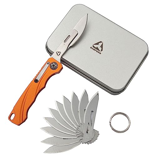 Questo coltello da tasca è fatto di una lama di alluminio e di acciaio al carbonio pesante, robuste e durevoli con una lunga durata di impiego.