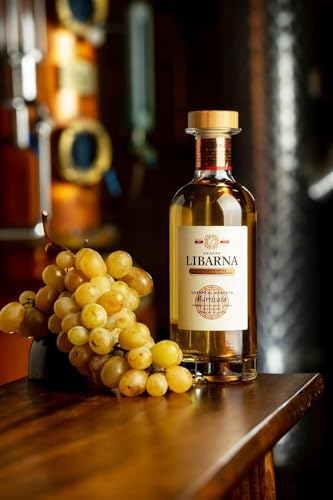 Grappa Libarna Barricata 70cl – Grappa aus Moscato-Trauben, 12 Monate gereift. Süß und aromatisch. 41% vol.