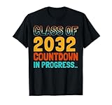 Class of 2032 Countdown in Progress Fun Back to School Retro T-Shirt