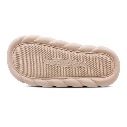 Image of VRITRAZ Women's Comfort Slip On Closed Toe Warm Winter House Clog Indoor Slipper