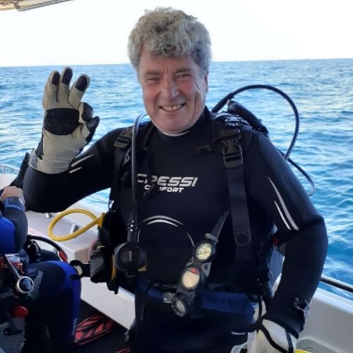 S2 E32: Top 50 Dive Sites of Australia and the Great Barrier Reef Podcast Por arte de portada