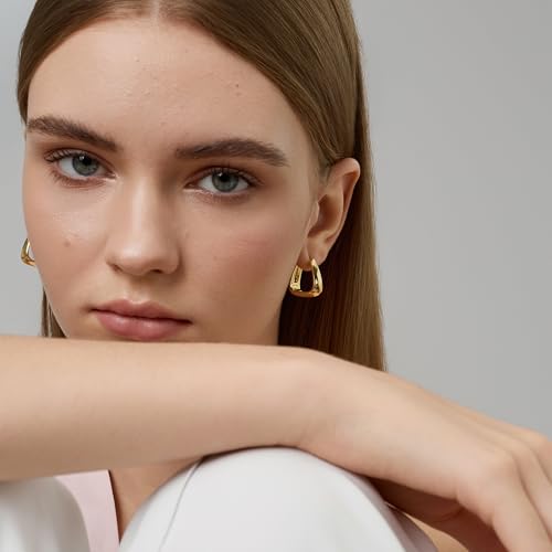 Image of FRUMOS 18K Gold Plated Chunky Hoop Earrings for Women Fashion Thick Gold Hoops Set Jewelry for Birthday Christmas Gifts