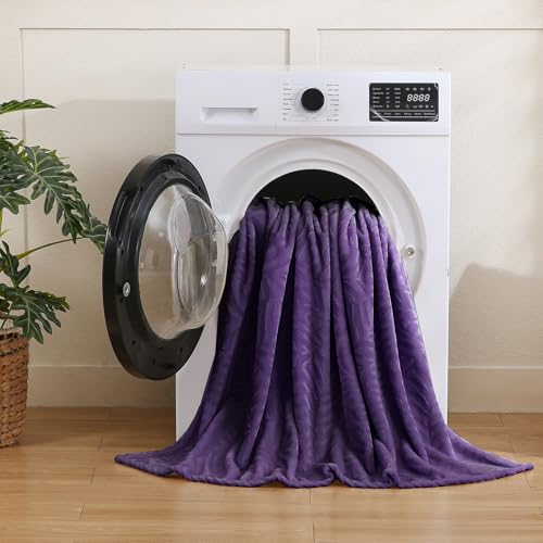 SOCHOW Leaves Textured Flannel Fleece Throw Blanket 60 x 80 in, Aubergine by SOCHOW - Used condition - Image 7