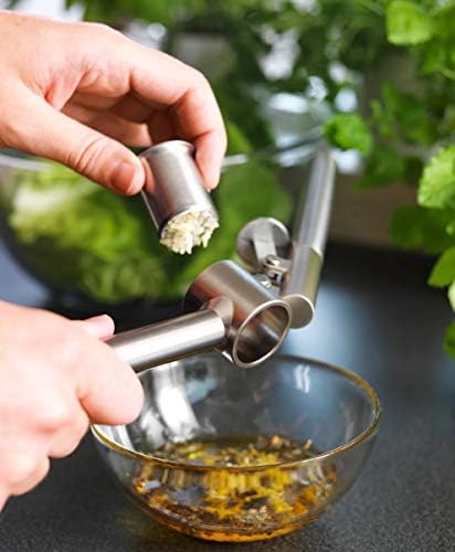 Kitchen Garlic Press, Garlic Crusher, Stainless Steel Garlic Presser, Squeezer, Garlic Chopper Mincer , Ginger Crusher , Garlic Presses Removable Insert Rust Free