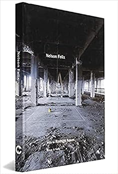 Hardcover Momento Futurista, O [Portuguese_Brazilian] Book