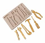 Dimensions approximatives : 10,6 x 6,8 x 0,7 cm