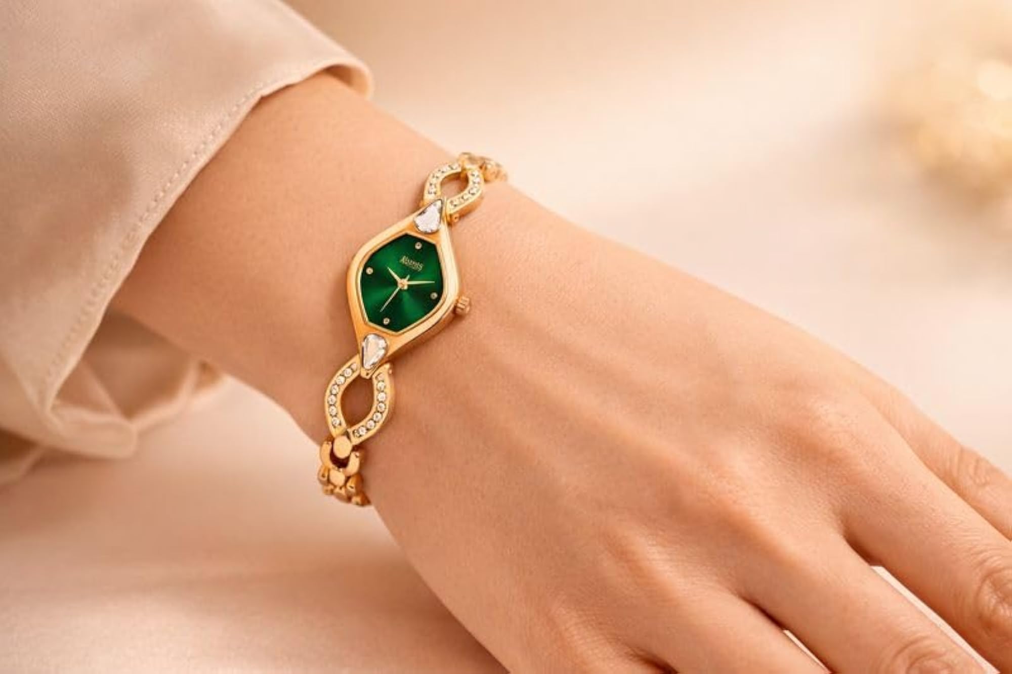 Women's Diamond-Studded Bracelet Analog Watch, Luxury Gift
