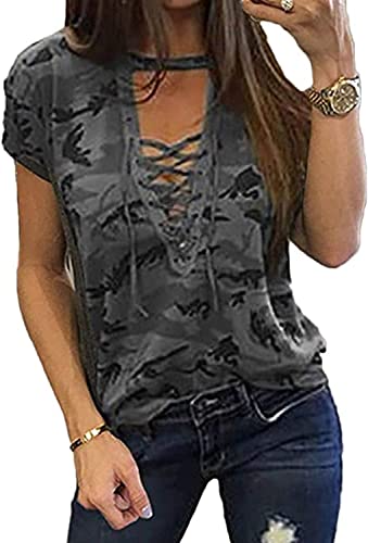 T-shirt camouflage gris pour femme col V ajustable avec lacets et manches courtes