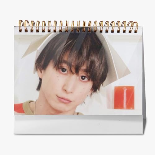 佐久間大介 卓上カレンダー 【2026年度 2025年9月始まり】 装飾 便利 実用性 文房具 新年 折りたたみ可能