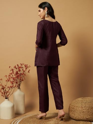Image of Women Printed 2-Piece Silkblend Kurta & Pants Set