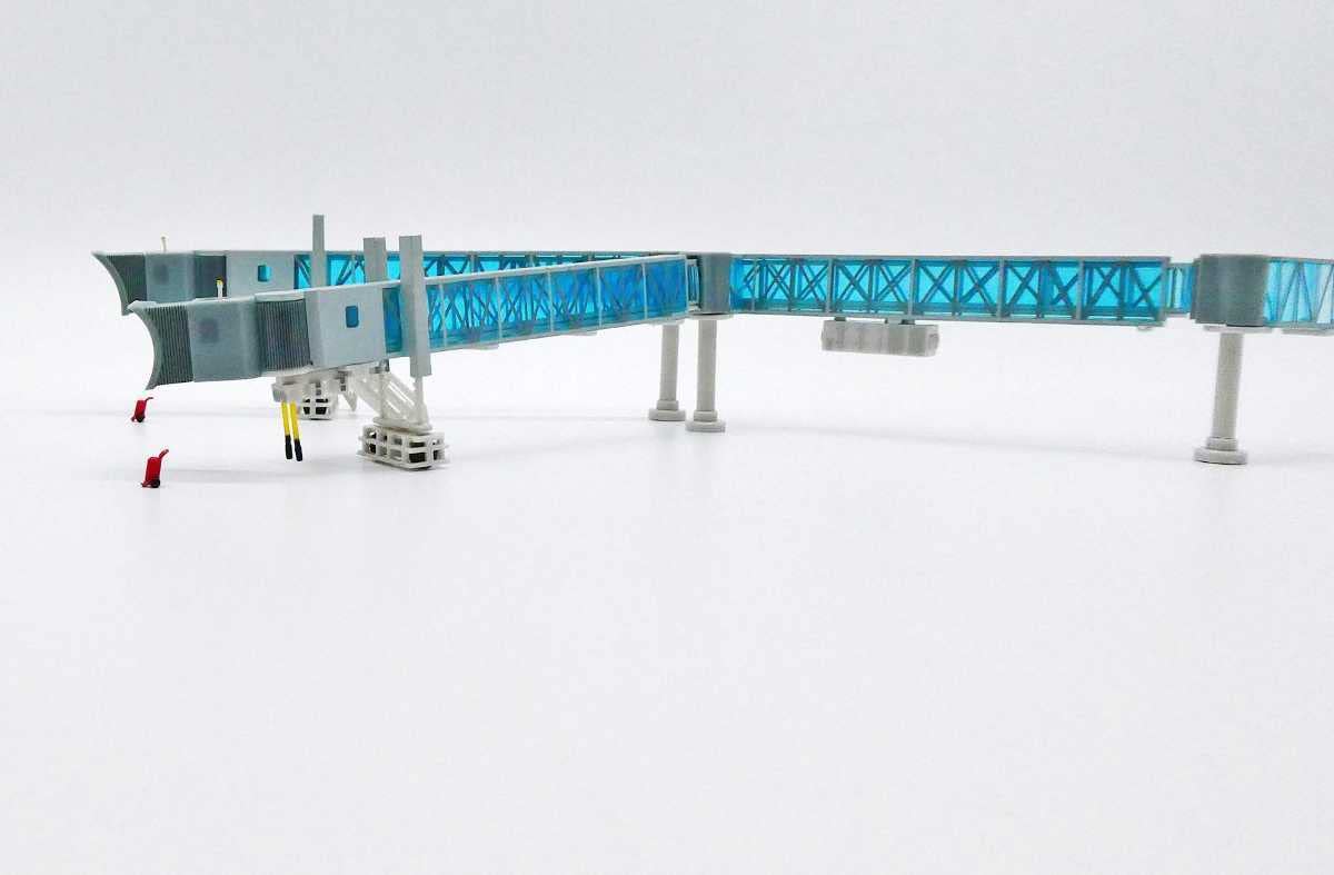 Amazon.co.jp: Jcwings パッセンジャーボーディングブリッジ 747 1/400