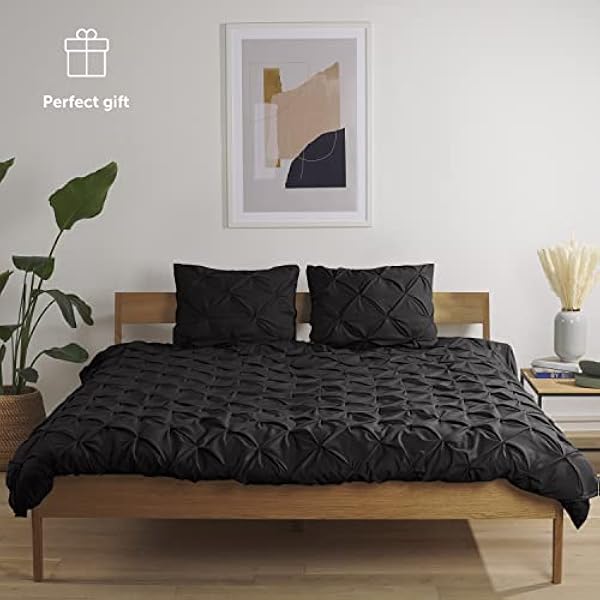 Blumtal Duvet Cover Set Pinch Pleat - Elegant Bedding Set with Beautiful Tucks, Oeko-Tex 100 Certified, 260 x 220 & 50 x 75 cm (2X), Black