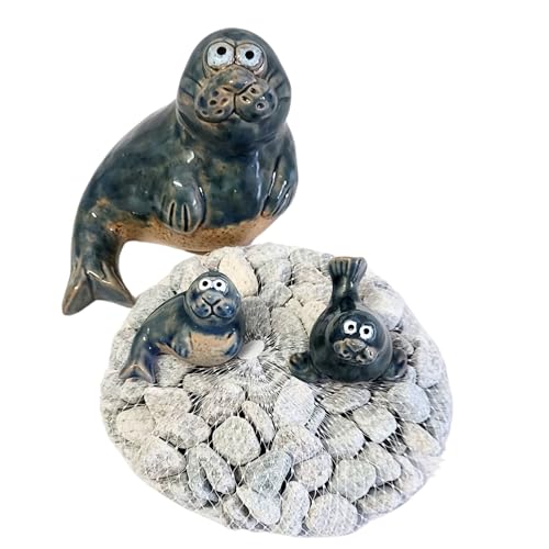 Storm's Gartenzaubereien Maritime Deko Seehund ? Keramik Robbe in Blau Grau mit 2 Robbenbabys ? Tierfigur für Garten, Teichdeko - Badezimmer ? mit Zierkiesel 7-20mm Grau
