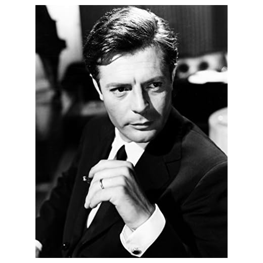 Posterazzi Marcello Mastroianni 1960S Photo Poster Print, (8 x 10)