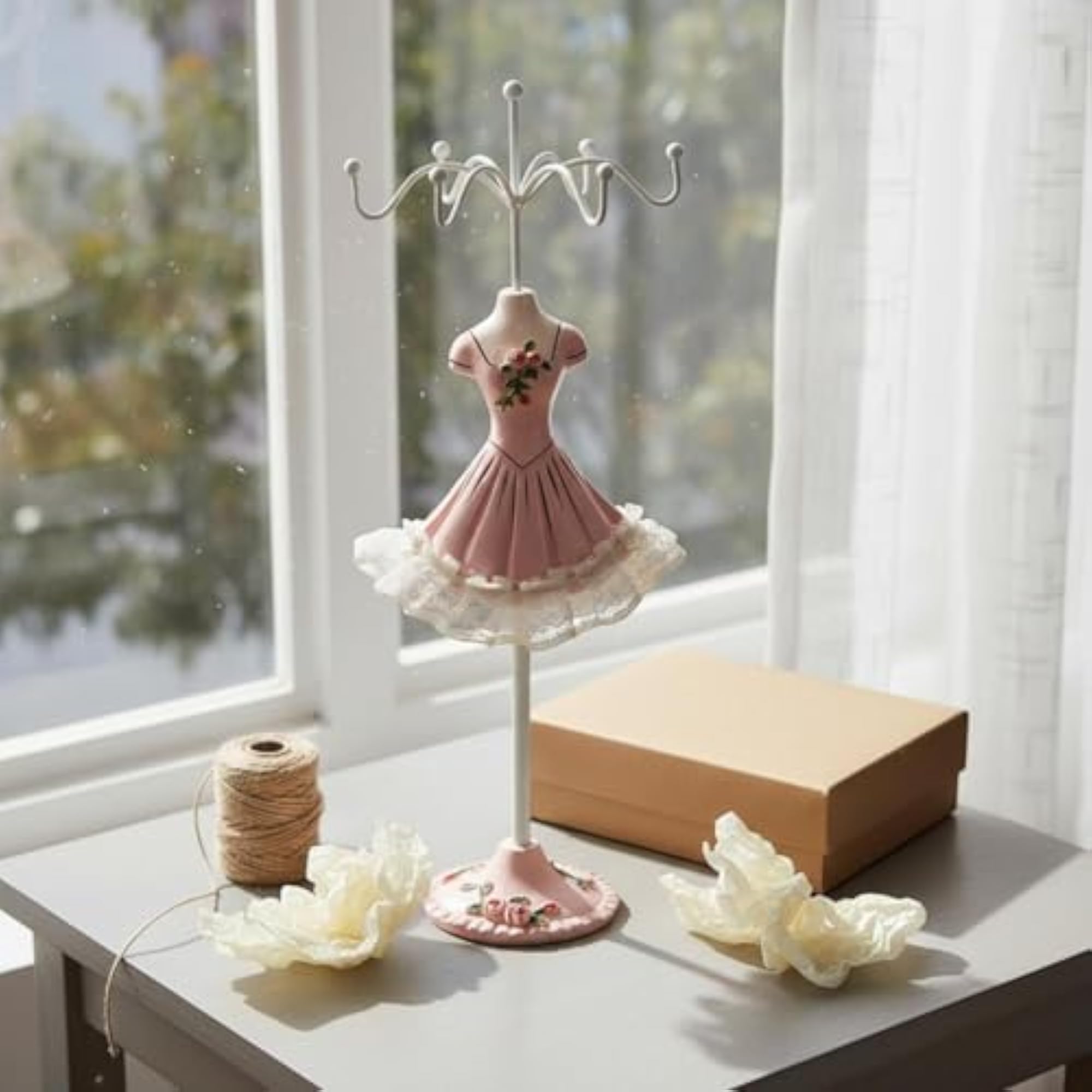 Resin Mannequin Jewelry Holder, Pink