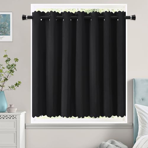AooHome 遮光カーテン 小窓 1級遮光 ブラック 1枚入れ UV カフェカーテン 見えにくい 無地 90cm丈 省エネ 遮熱 断熱 高密度布製 目隠し 防寒 保温 洗える 間仕切り 厚手 キッチン 浴室 トレイ 子供部屋 140cm幅