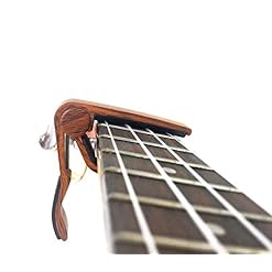 WiNGO Capodastre Ukulele, capo en alliage de zinc pour soprano/Concert/Tenor 4 Cordes Ukuleles, Couleur Bois. - Les Beatles, Paul McCartney, John Lennon, RIngo Starr, George Harrison WiNGO Capodastre Ukulele, capo en alliage de zinc pour soprano/Concert/Tenor 4 Cordes Ukuleles, Couleur Bois. – Image 7