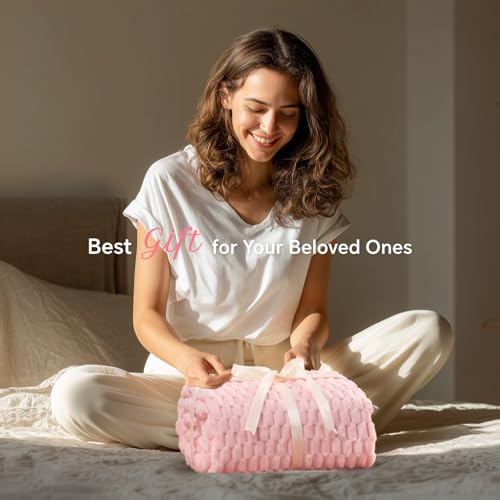 Image of BEDELITE Pink Large Throw Blanket for Couch, Cozy Gifts for Women, 50 * 70 | 3D Jacquard Decorative Fleece Blanket, Super Soft Plush Throws, Cute Birthday Gift for Women & Men, Suitable for All Seasons