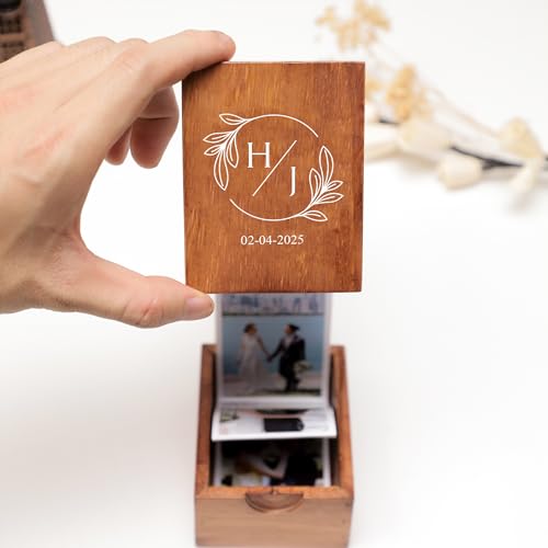 Caja de fotos personalizable para parejas, álbum de fotos en madera, regalo sentimental para aniversario o Día de San Valentín miniatura 4