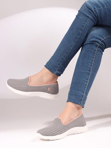 Image of Carlton London Breathable Knit Slip-On Sneakers - Lightweight Comfort for Everyday Wear