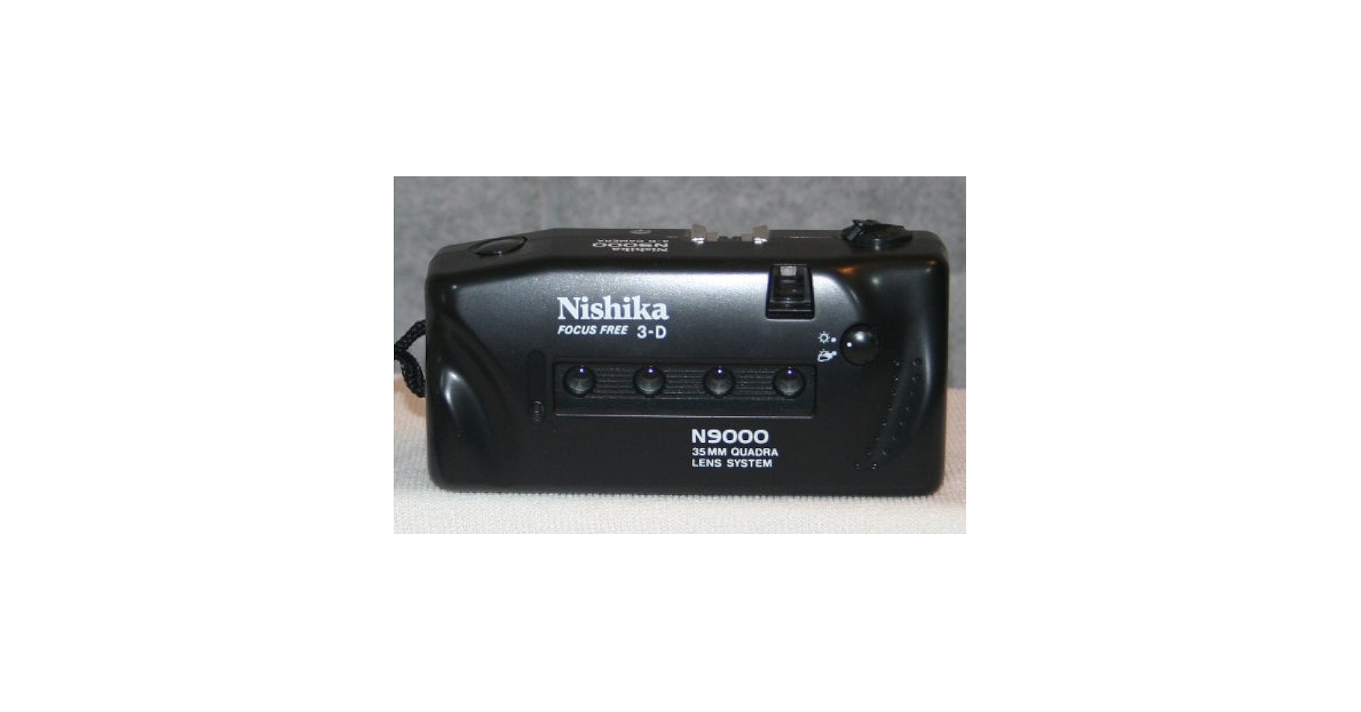 Nishika N9000 35mm Quadrascopic 3D Lenticular Camera