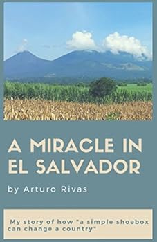 Paperback A miracle in El Salvador Book