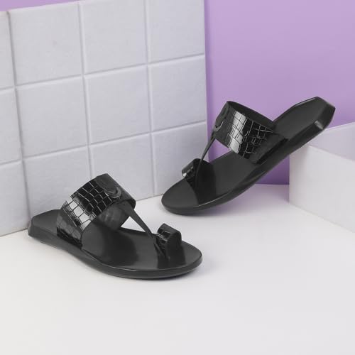 Image of Mochi Men Patent Leather Kolhapuri Ethnic Chappal