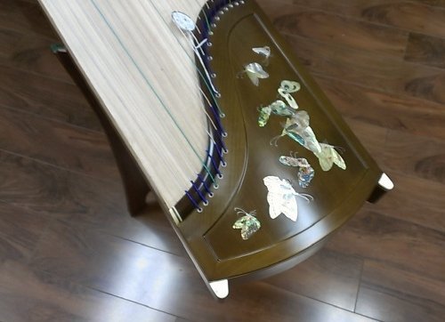 Tianyi Collection Golden-thread Nanmu Guzheng with Mica Inlay