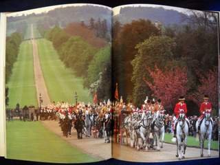 Elizabeth R [Hardcover] STRONG,Roy & OMAN, Julia Trevelyan - PT01