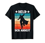 Klassisch geschnitten, doppelt genähter Saum.