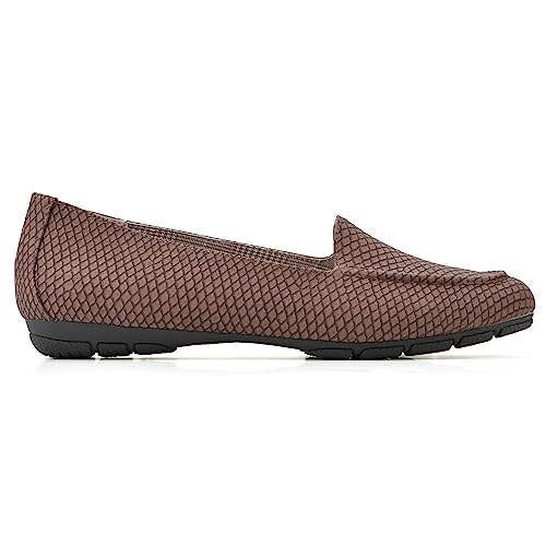 Image of CLIFFS BY WHITE MOUNTAIN Women's Gracefully Tailored Loafer Flat
