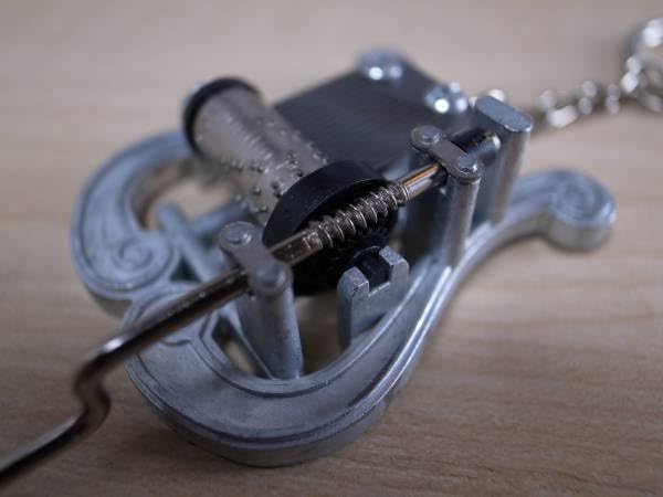 Amazon | 手回し式ミニチュアオルゴール メモリー Memory from