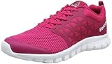 zapatillas reebok negras clasicas para mujer Parte superior de malla y piel para una mayor transpirabilidad y sujeción.