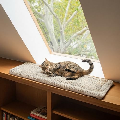Mora Pets Fensterliege Fensterbrett für Katzen, Selbstwärmend Katzenbett Fensterbank, Flauschig & Weich, Katzenliege für Fenster Wendbar - Doppelter Komfort, 90 x 28 cm