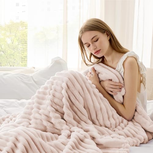Bedsure BDT-3001 Crystal Pink Throw Blanket - 50x70 Inches Flannel Fleece, Super Soft Cozy Blanket for Women - 4