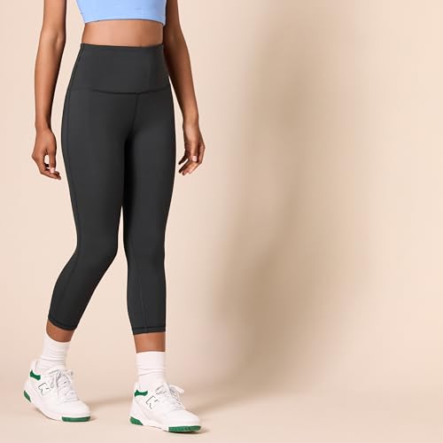 Amazon Essentials Mallas capri de talle alto Active Sculpt para entrenamiento y atletismo (disponibles en tallas grandes) Mujer, Negro, S - imagen 3