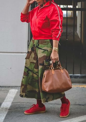 Image of Women's Barrel Camo Pants High Waisted Wide Leg Peated Palazzo Camouflage Capris Baggy Y2k Army Fatigue Trousers