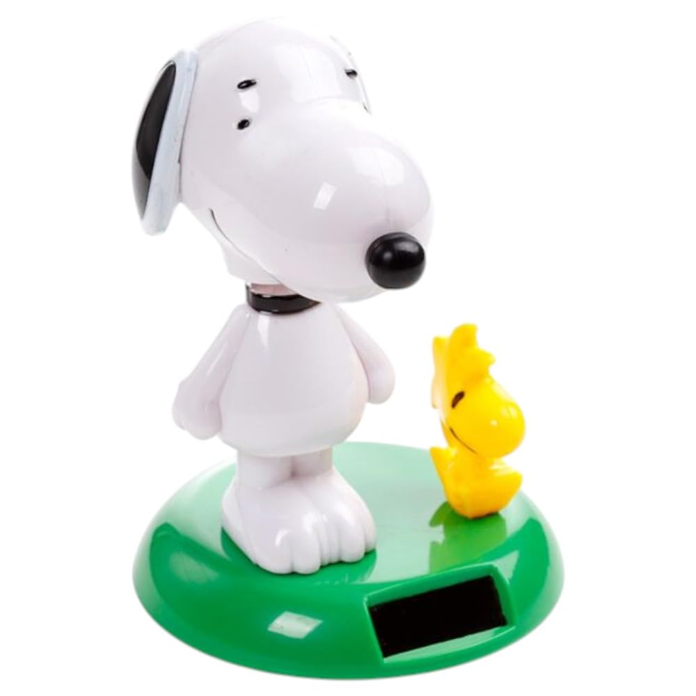 Puckator Peanuts Snoopy & Woodstock Solar Pal - Home Office Table Desk Dashboard Car Decor Decoration - Gift Ideas - Gifts For Teenage Old Boy Girl Dad Mums - Powered KIds Toys Toy Figure Figures