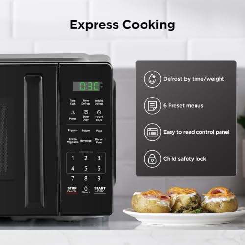 BLACK+DECKER Countertop Microwave Oven 0.7 Cu.Ft,700W,Child Safety, Black - image 4