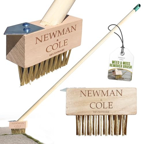 Weed Brush Long Handle for Cleaning Patios, Block Paving and Driveway − Patio Remover Tool with Angled Wire Bristles, 120cm Blade Scraper to Remove Weeds Moss Build-Up