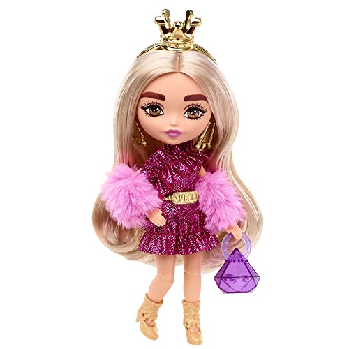Barbie Poupée Extra Mini n° 8 (14 cm) avec Robe à Paillettes et Mitaines en Fourrure, avec Socle et Accessoires, Jouet Enfant, Dès 3 Ans, HJK67
