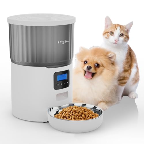 PETTENA 自動給餌器は 猫や犬に使用できる 録音機能 定時 定量給餌 二重電源 清潔さを重視した設計などが特徴です 食器はステンレス製で 食べ物の詰まりを防ぎます 1日に最大6回の給餌を設定でき 湿気対策も施されています 設定も簡単で 日本語の説明書が付属しています 4L大容量 ホワイト