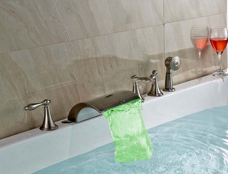 Robinet cascade LED nickel brossé pour mitigeur baignoire et douche de salle de bain