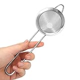✿ ~ La forma cónica hace que este colador sea lo suficientemente grande como para filtrar una bebida de una sola vez, mientras que sigue siendo lo suficientemente pequeño para un uso fácil. 