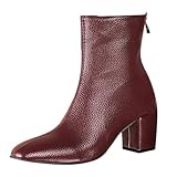botines color vino 1. Estilo moderno para la temporada: entra en la temporada de transición con confianza y estilo. Nuestras botas de tobillo para mujer cuentan con un diseño contemporáneo con líneas elegantes y detalles modernos sutiles, lo que las convierte en el calzado perfecto para cerrar la brecha entre otoño e invierno. Elevan sin esfuerzo cualquier atuendo, manteniéndote a la moda mientras el clima se enfría.