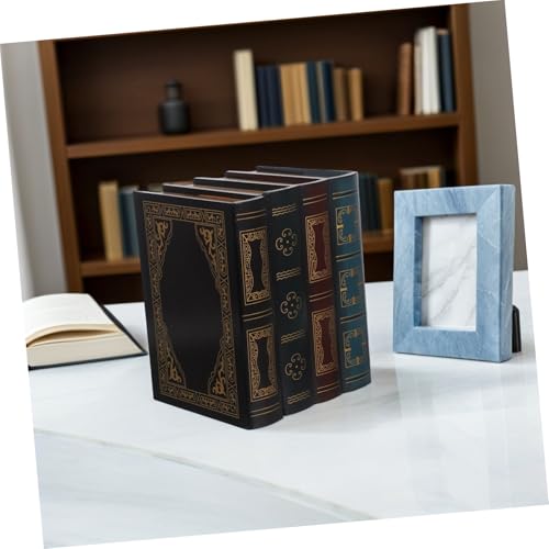 Libros falsos para decoración que ocultan objetos en estantes 6