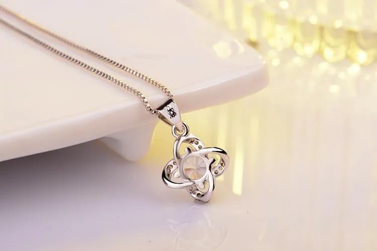 Collier ras du cou fleurs argent pour sublimer vos tenues - 3