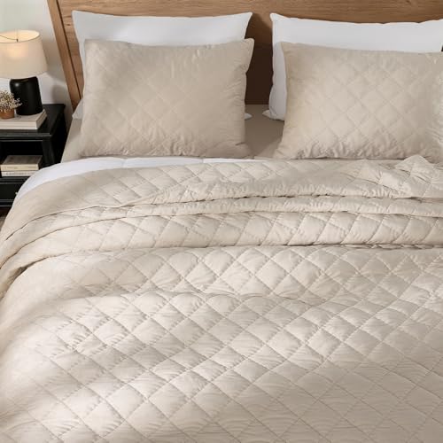 Uqocnh Luxury Velvet Quilt Set King Size 3 Piece, Soft Channel Stitch Velvet Comforter Set with 2 Pillow Shams, Lightweight Coverlet Bedspread Bedding Set for All Seasons, Beige — view 5