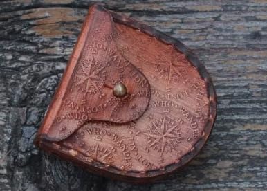 Brújula de latón antigua con estuche de cuero - regalo coleccionable náutico vintage miniatura 4