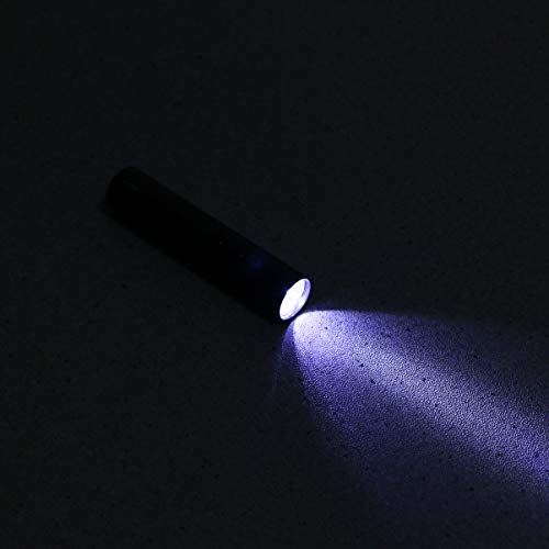 Mini lanterna LED portátil ultra brilhante com cordão para acampamento, caminhada, escalada sem pilh